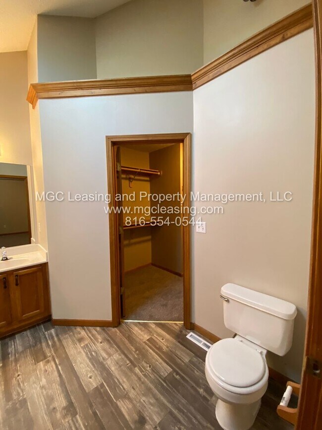 Building Photo - Charming Family Home in Greenwood’s Cheyen...