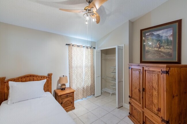 Building Photo - 2689 Fairway Cove Ct