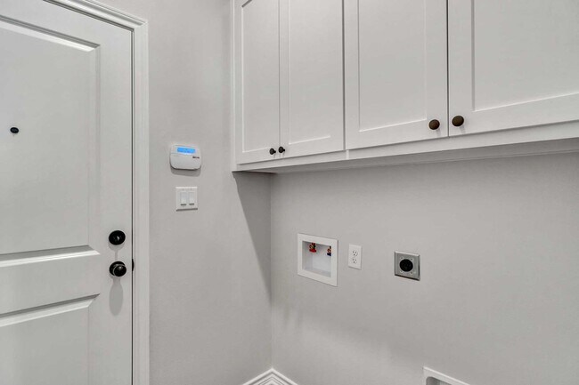 Building Photo - New Construction 3 Bedroom 2 Bathroom in S...