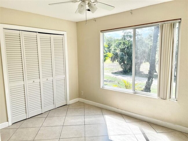 Building Photo - 8149 Lagos De Campo Blvd
