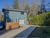 Building Photo - Brand New Two Bedroom Charmer in Lents!