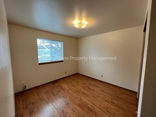 Building Photo - 10953 N Skylark Ln