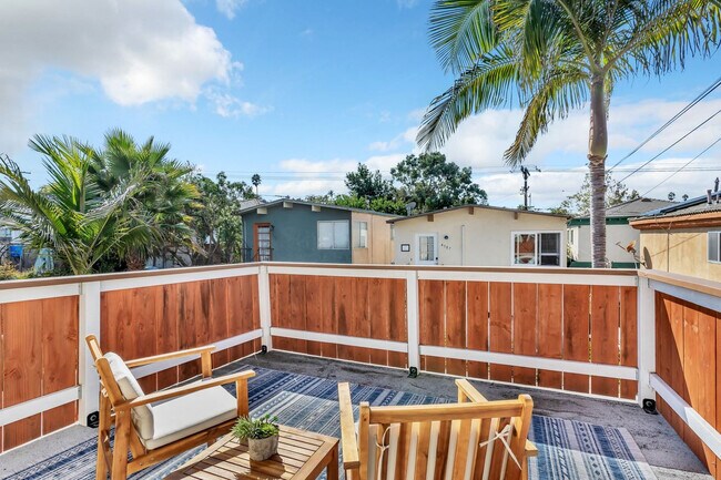 Building Photo - 4585 Saratoga Ave