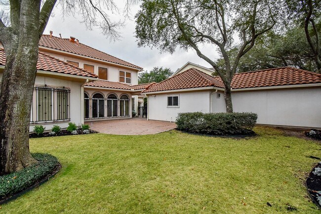 Building Photo - 3015 Bonnebridge Way Blvd