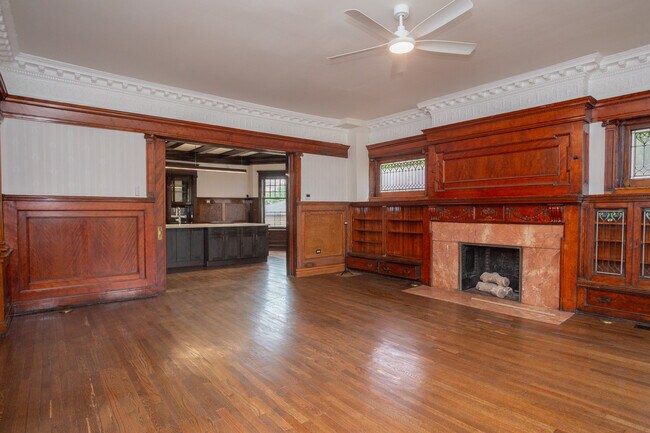 Building Photo - 4541 S Forrestville Ave
