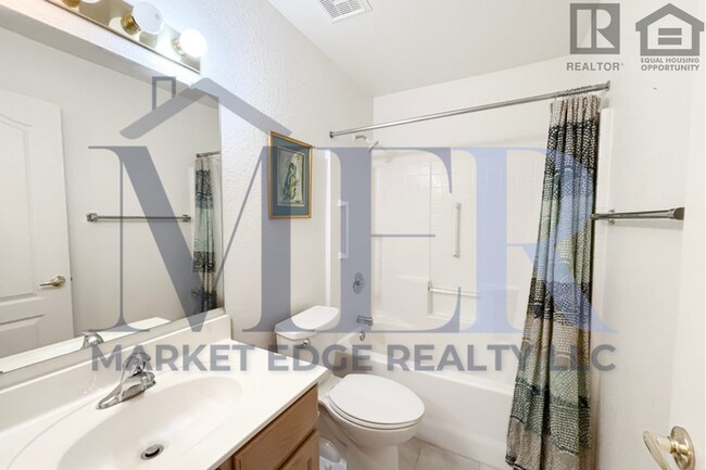 Building Photo - 2Bed/2Bath Home in 55+ Community in Peoria...