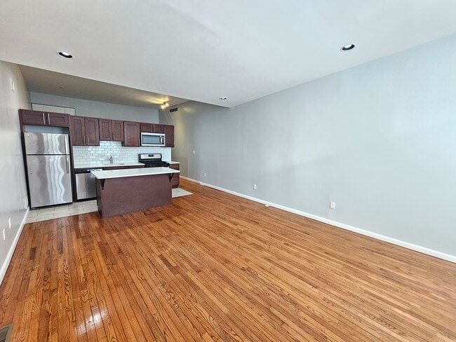 Building Photo - 930 E Passyunk Ave