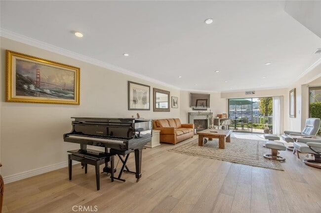 Building Photo - 1158 S Westlake Blvd