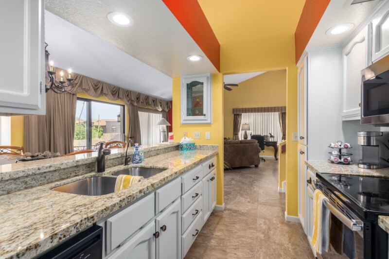 Building Photo - 25609 Forest Rd