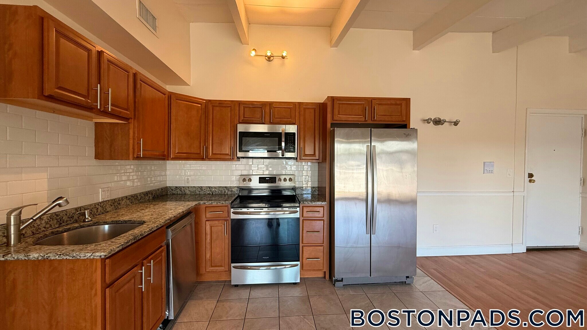 Building Photo - 12 Westgate Dr