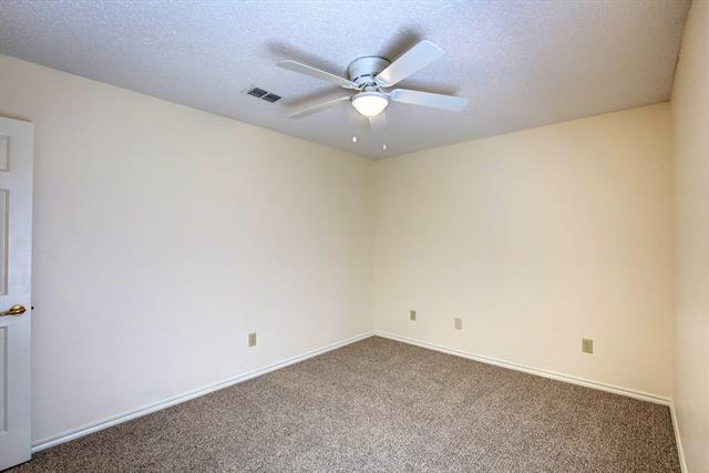 Building Photo - 7909 Tree Leaf Ln