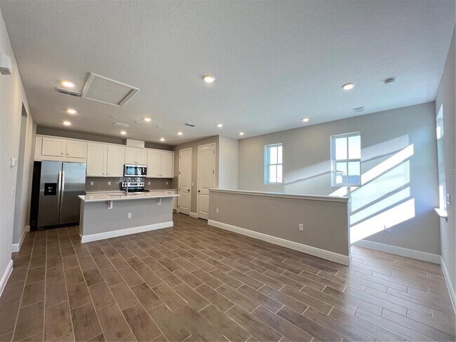 Building Photo - 10552 Pearson Ave