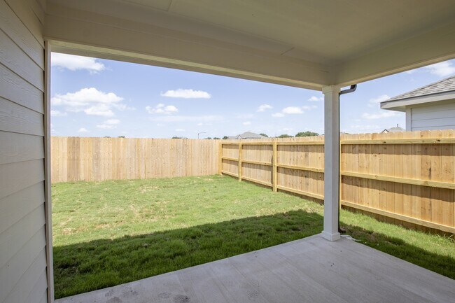 Building Photo - 876 Kickapoo Ln