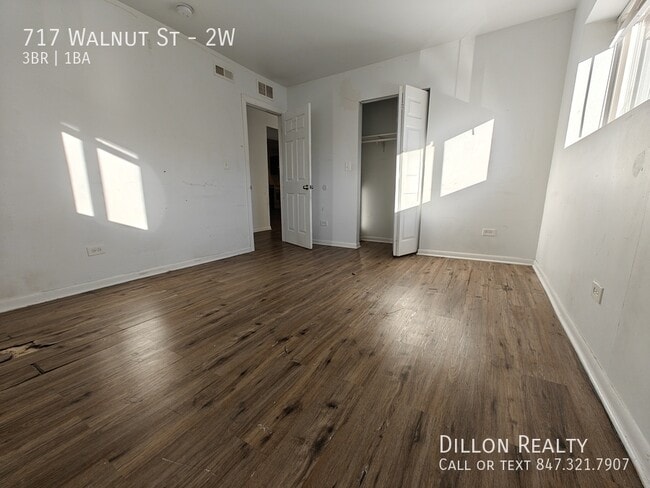 Building Photo - 717 Walnut St