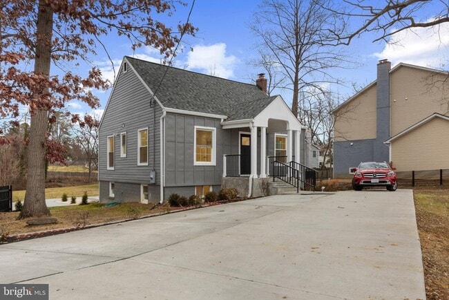 Building Photo - 3284 Annandale Rd