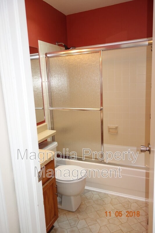 Building Photo - 5910 Bourke Dr