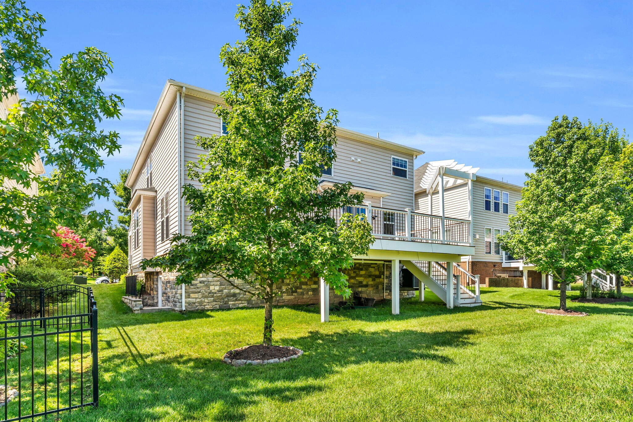 Building Photo - 42522 Stratford Landing Dr