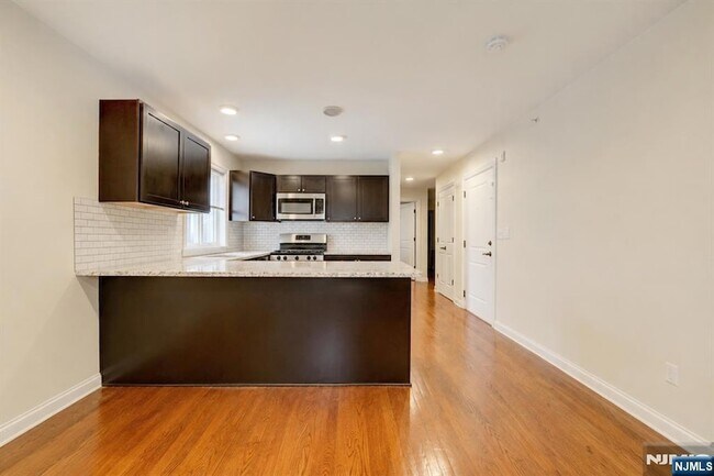 Building Photo - 210 Hackensack St