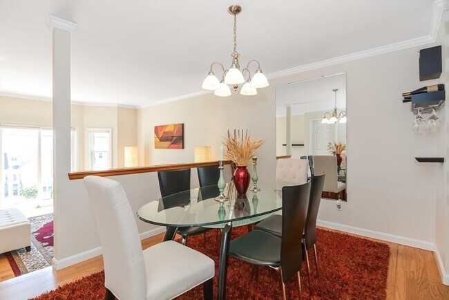 Building Photo - 109 Salem St