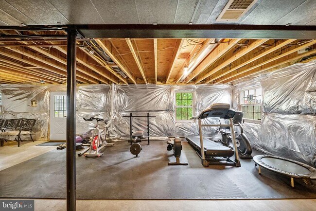 Building Photo - 5667 Lonesome Dove Ct