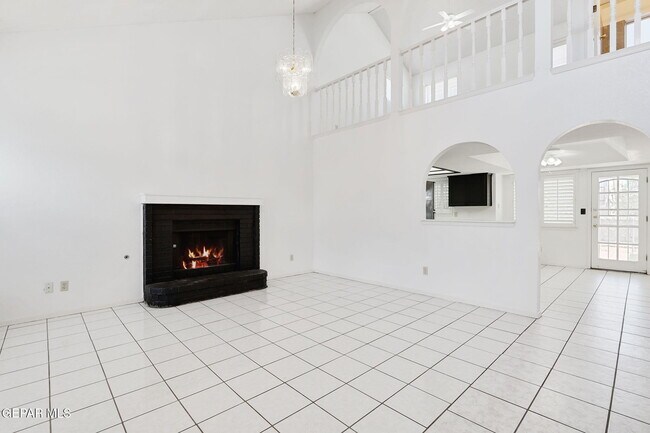 Building Photo - 4620 Loma De Cobre Dr
