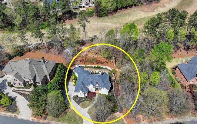 Building Photo - 6745 Laurel Oak Dr