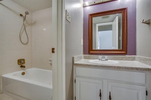Building Photo - 822 Creekside Dr