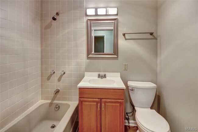 Building Photo - 3 Pem Rd