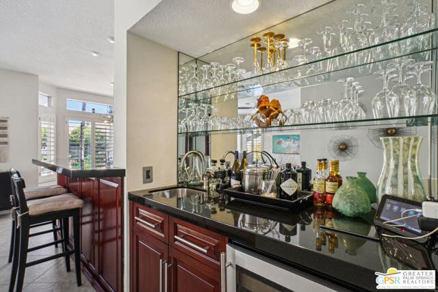 Building Photo - 364 Oakmont Dr