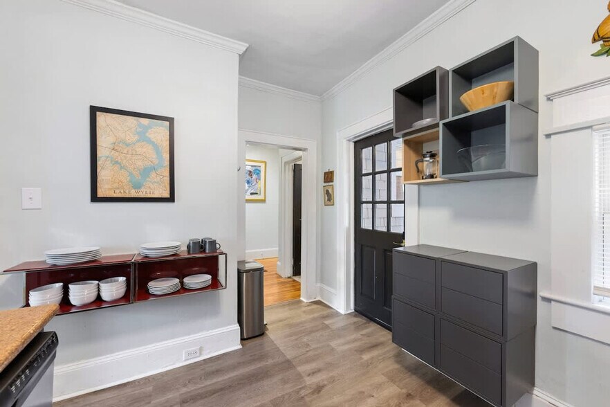 Building Photo - 800 Magnolia Ave