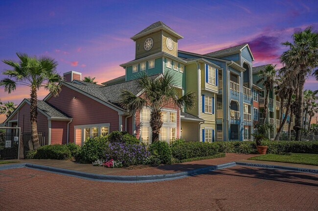 Building Photo - 7000 Seawall Blvd