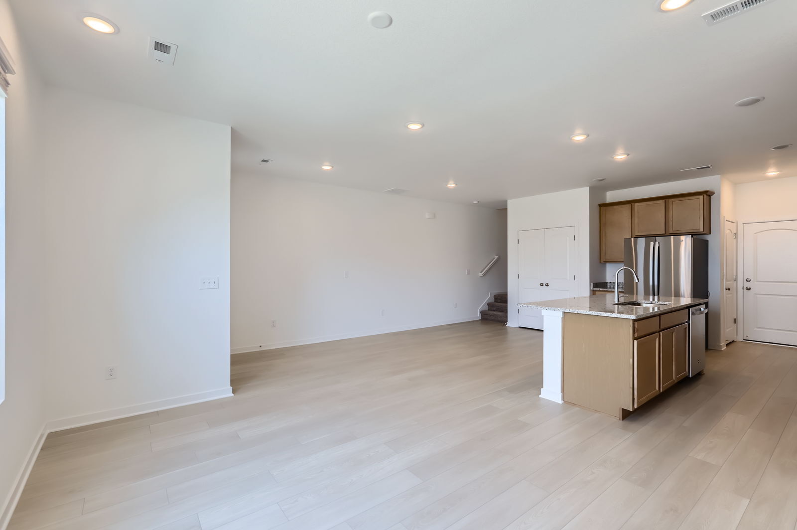 Building Photo - 6348 Deerfoot Dr