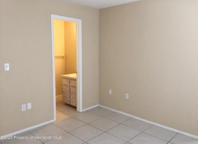 Building Photo - 9619 Langan St