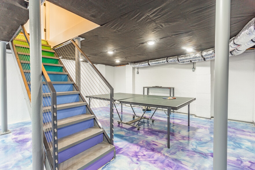 ping pong table included! - 8011 Shallowford Rd