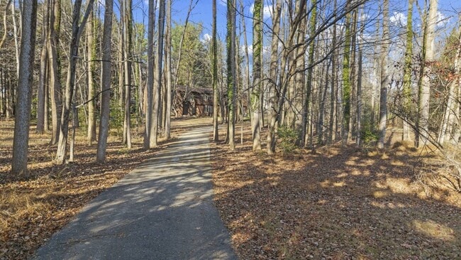 Building Photo - 11704 Woodland Dr