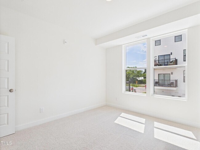 Building Photo - 1259 Shaw View Aly