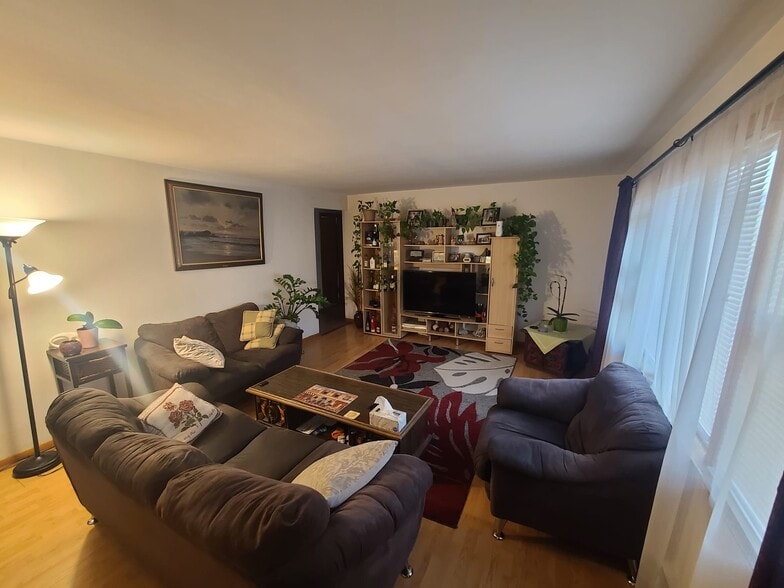 Building Photo - 3145 N Nashville Ave