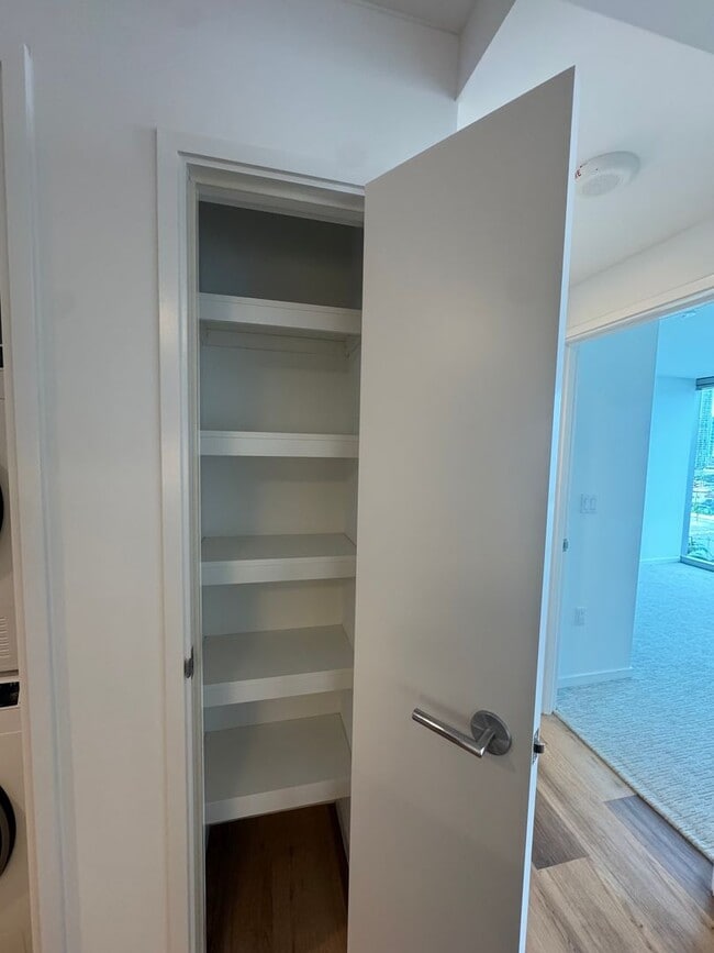 Building Photo - Ready to Move in Brand New Condo! First Time Renting! 2 Bed/2 Bath/2 Parking at The Park on Ke‘ea...