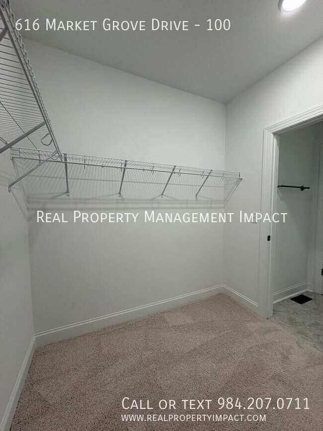 Building Photo - 616 Market Grove Drive-100