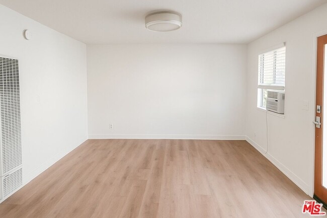 Building Photo - 5952 Benner St