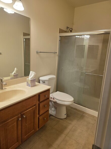 Building Photo - 104 Clubhouse Ln