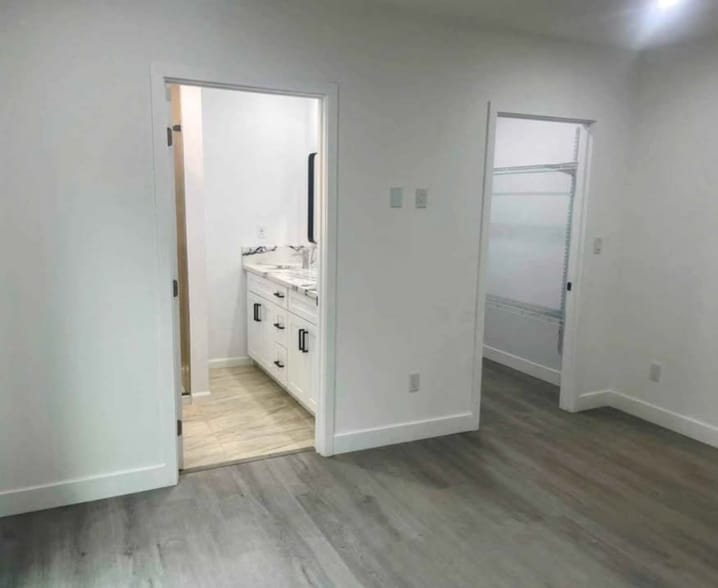 Building Photo - 19057 Friar St