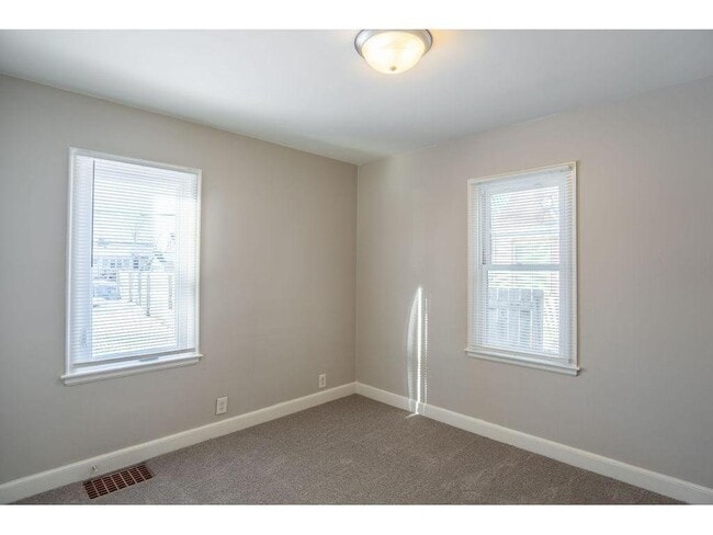 Building Photo - 5247 Dupont Ave N