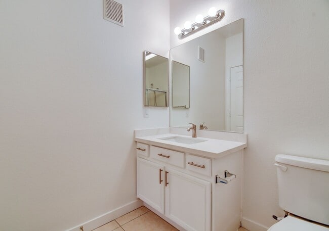 Building Photo - Beautiful 2 BR In Gated 89052 Community