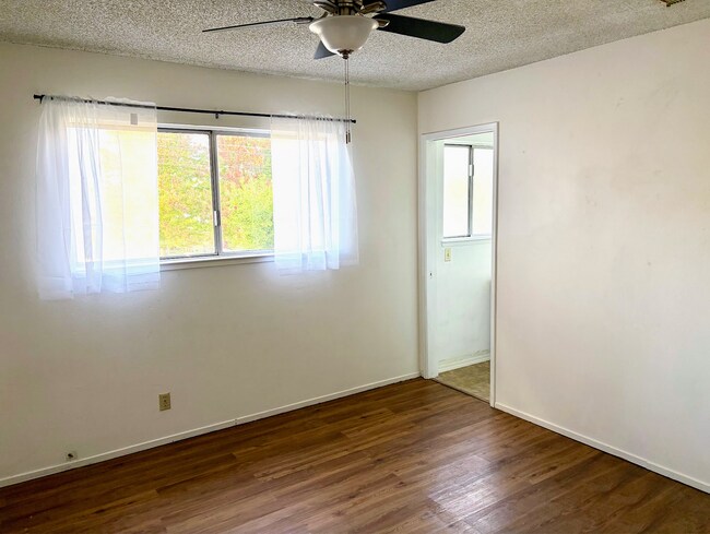 Master bedroom (4th) - 170 Westelle Dr