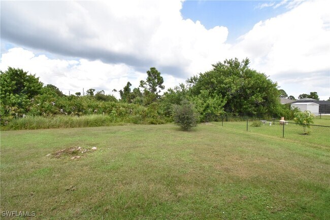 Building Photo - 8388 Delong Ave