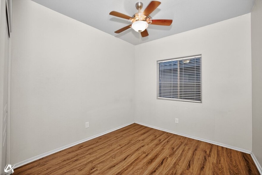 Building Photo - 2523 S 41st Ave