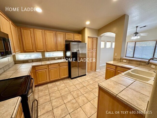 Building Photo - 1100 E Nunneley Rd