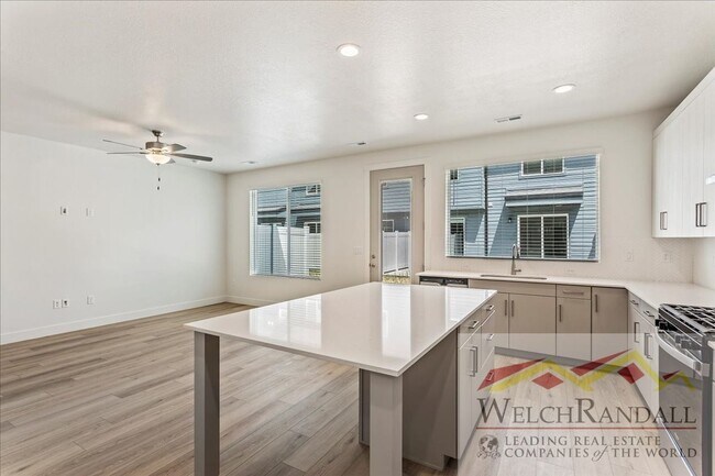 Building Photo - Brand New Townhome for Rent in West Haven