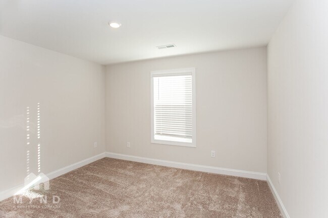 Building Photo - 207 Susannah St